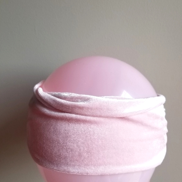 Women's Velvet headwrap hair band pink nwt - Picture 4 of 4
